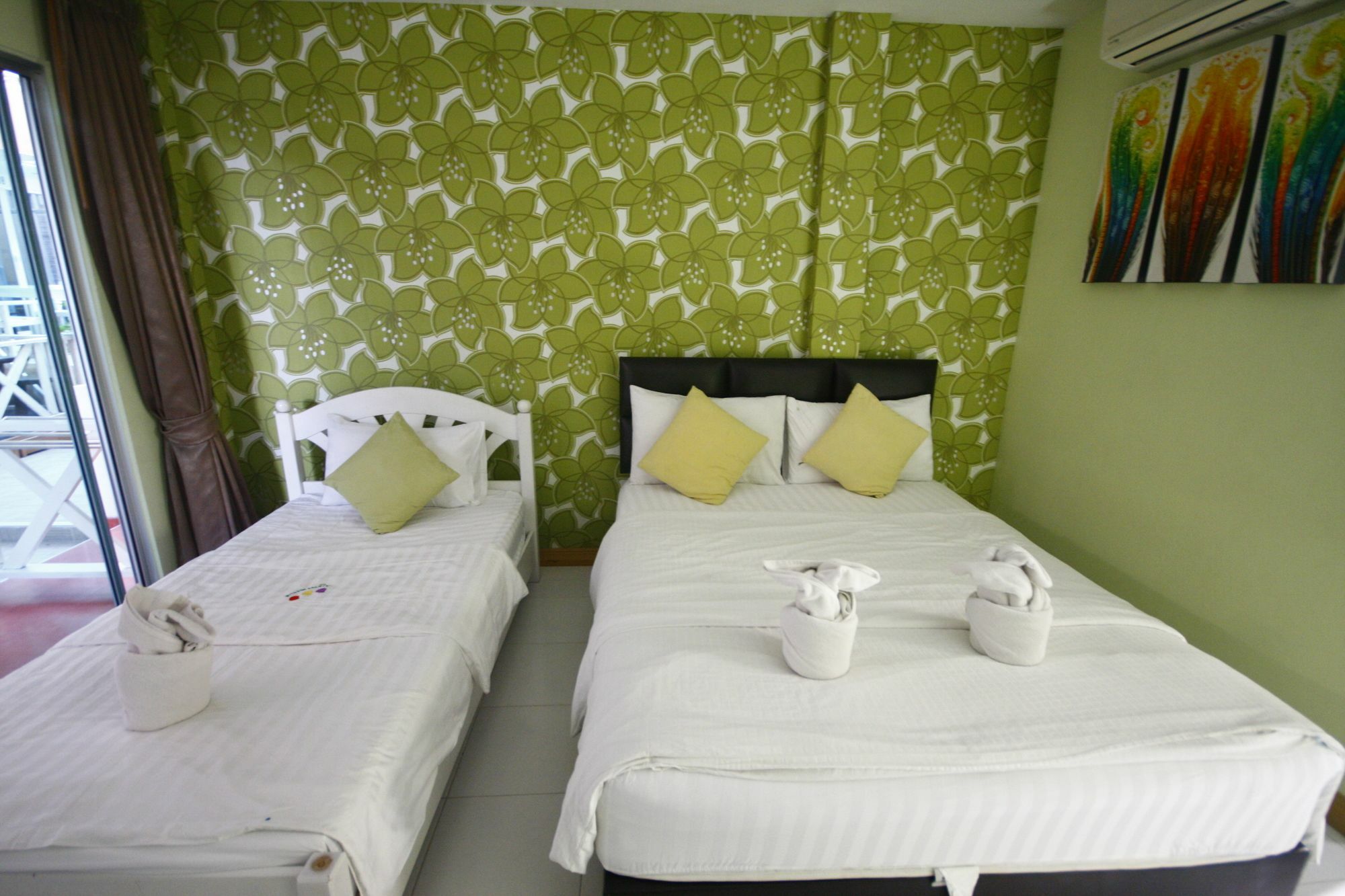 Tawaen Beach Resort Ko Lan Esterno foto