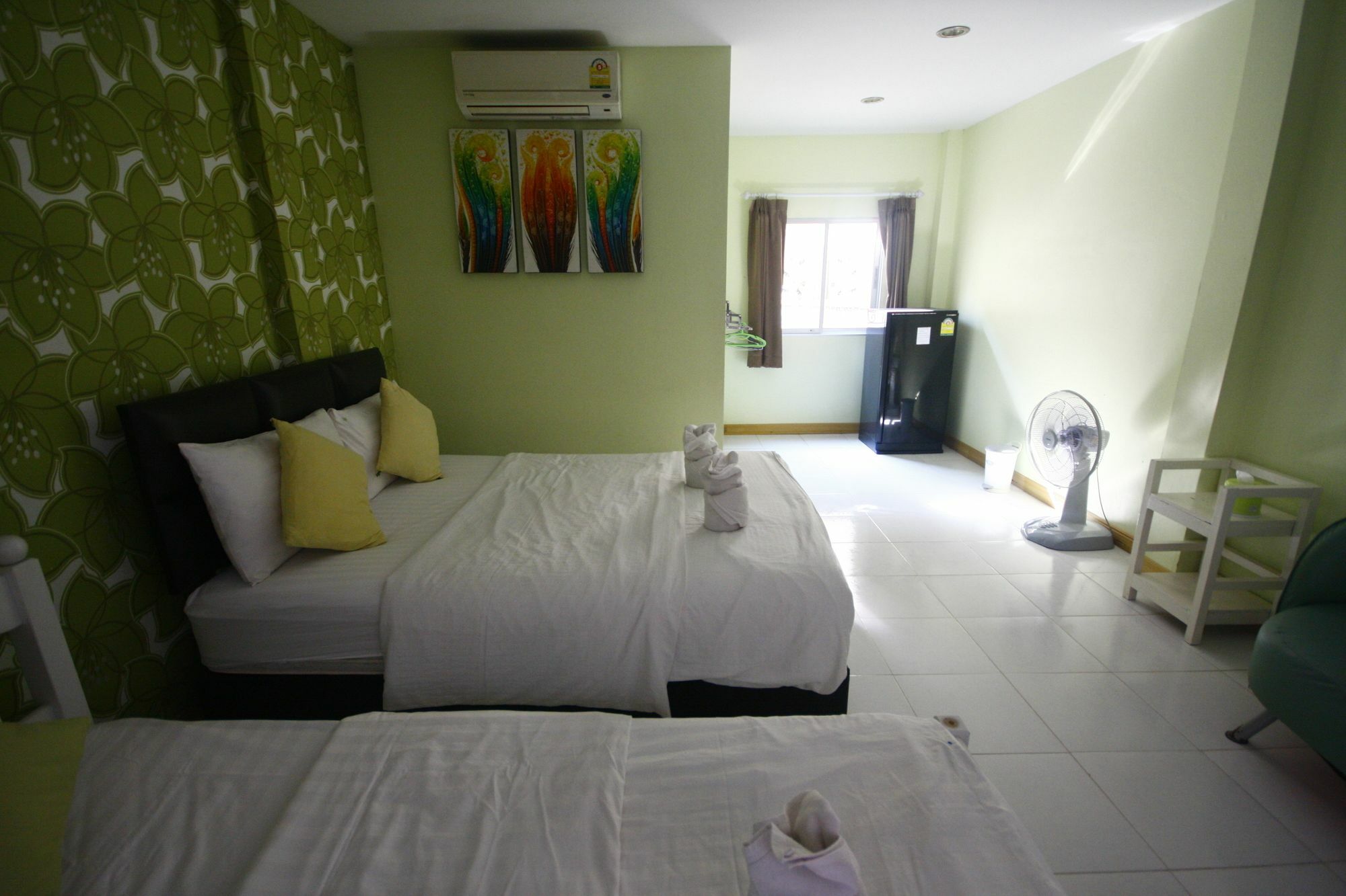 Tawaen Beach Resort Ko Lan Esterno foto